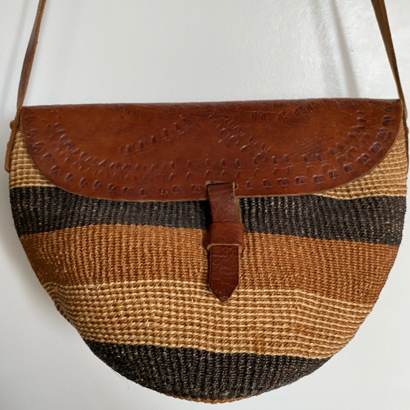 Stripe Boho Crossbody Bag - Picture 1 of 3